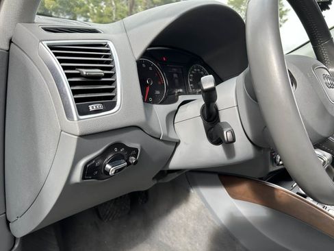 Used 2015 Audi Q5 2.0T Premium Plus w/ Technology Package image 17