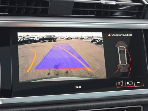 New 2025 Audi Q3 2.0T Premium image 24