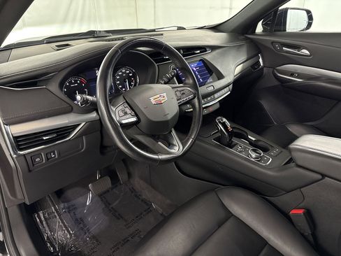 Used 2022 Cadillac XT4 Premium Luxury w/ Safety Alert Package AWD/4WD image 4