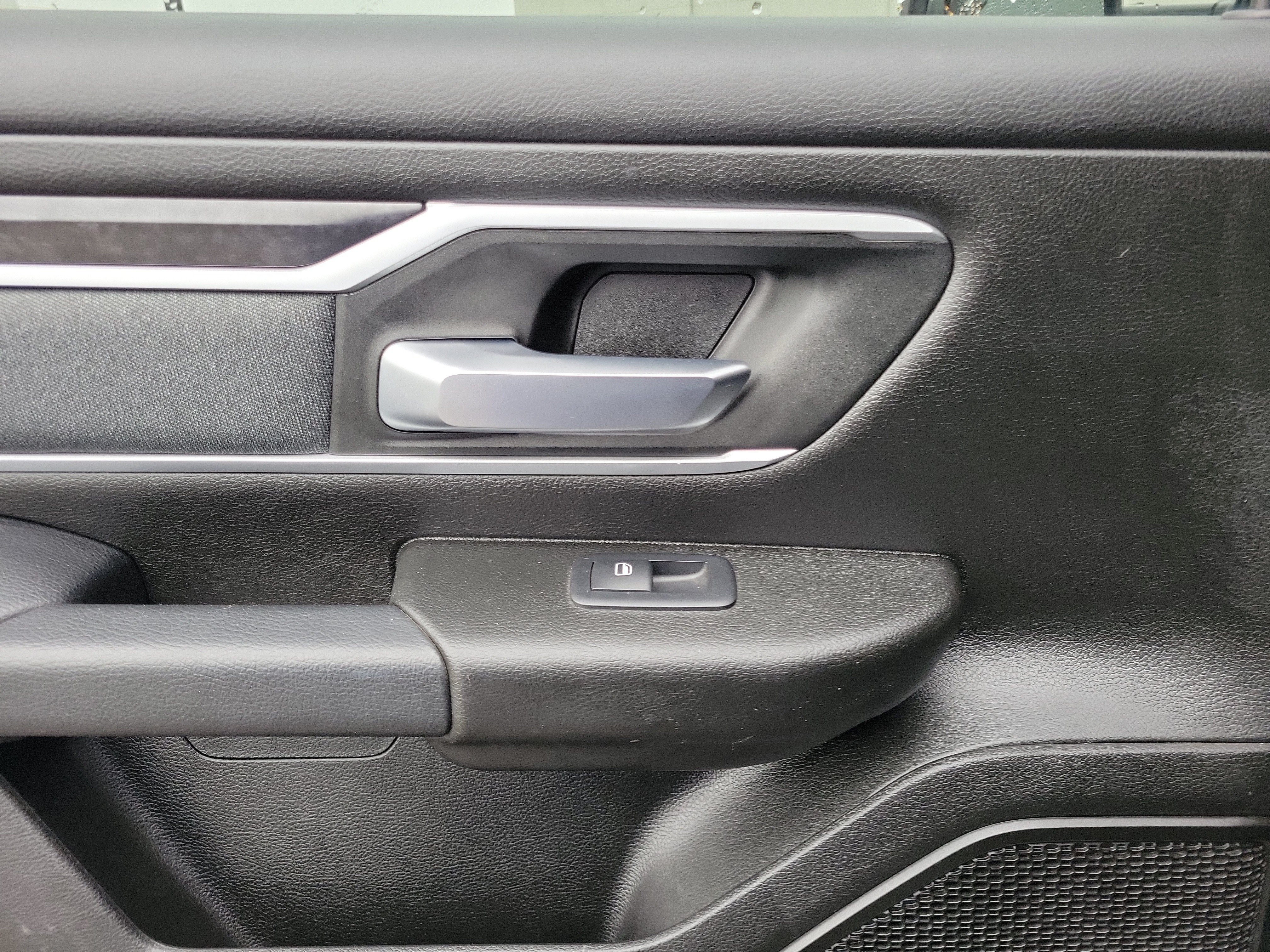 Used 2022 RAM 1500 Big Horn AWD/4WD image 12