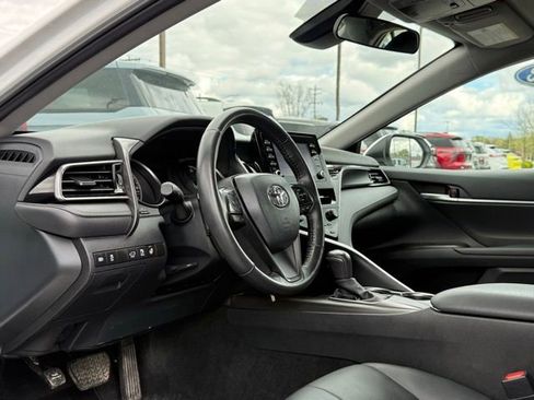 Used 2024 Toyota Camry SE FWD image 12