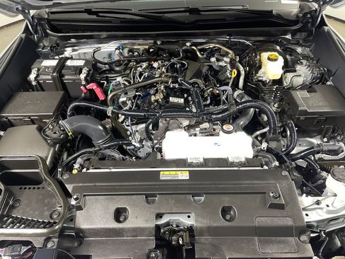 Certified 2025 Toyota Tacoma TRD Off-Road image 9