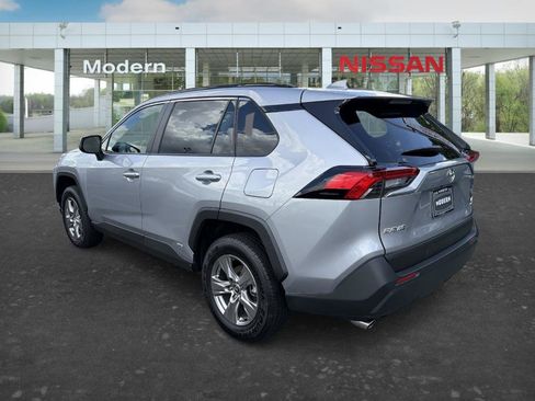 Used 2025 Toyota RAV4 LE AWD/4WD image 3