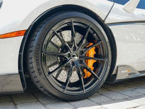 Used 2019 McLaren 600LT RWD image 42