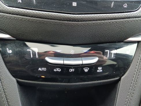 Used 2021 Cadillac XT5 Premium Luxury image 23