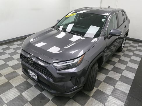 Used 2024 Toyota RAV4 LE AWD/4WD image 6