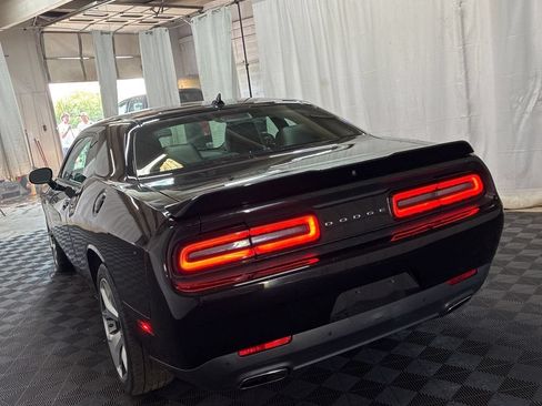 Used 2015 Dodge Challenger SXT Plus RWD image 4