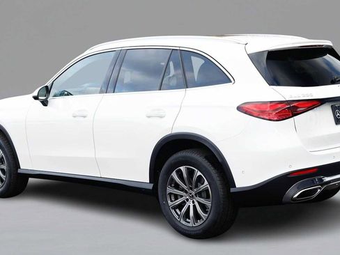 Used 2026 Mercedes-Benz GLC 300 4MATIC image 7