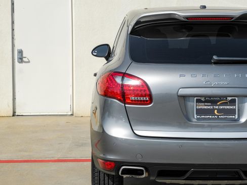 Used 2014 Porsche Cayenne image 45