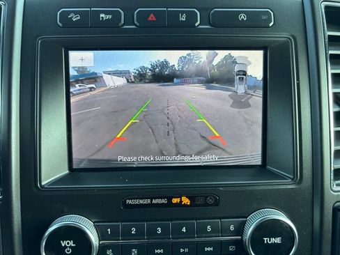 Used 2020 Ford Expedition Max Limited AWD/4WD image 32