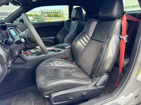 Used 2019 Dodge Challenger SRT Hellcat Redeye image 11