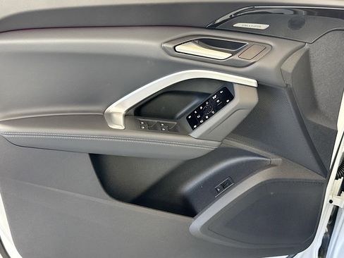 New 2025 Audi Q5 Premium Plus image 16