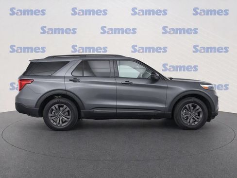 Used 2023 Ford Explorer XLT w/ Equipment Group 202A RWD image 8