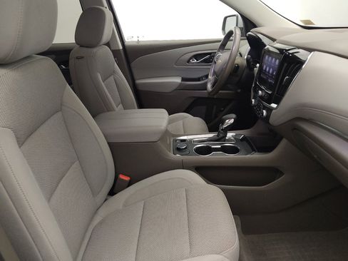 Used 2021 Chevrolet Traverse LT FWD image 21