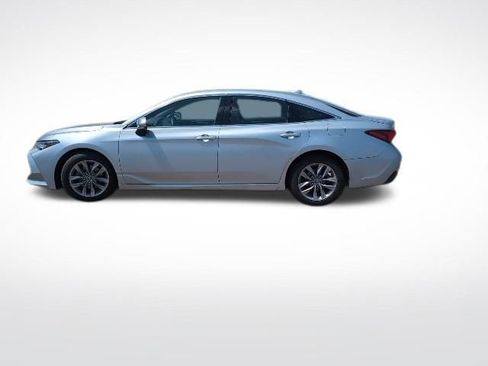 Used 2019 Toyota Avalon XLE w/ Moonroof Package FWD image 8