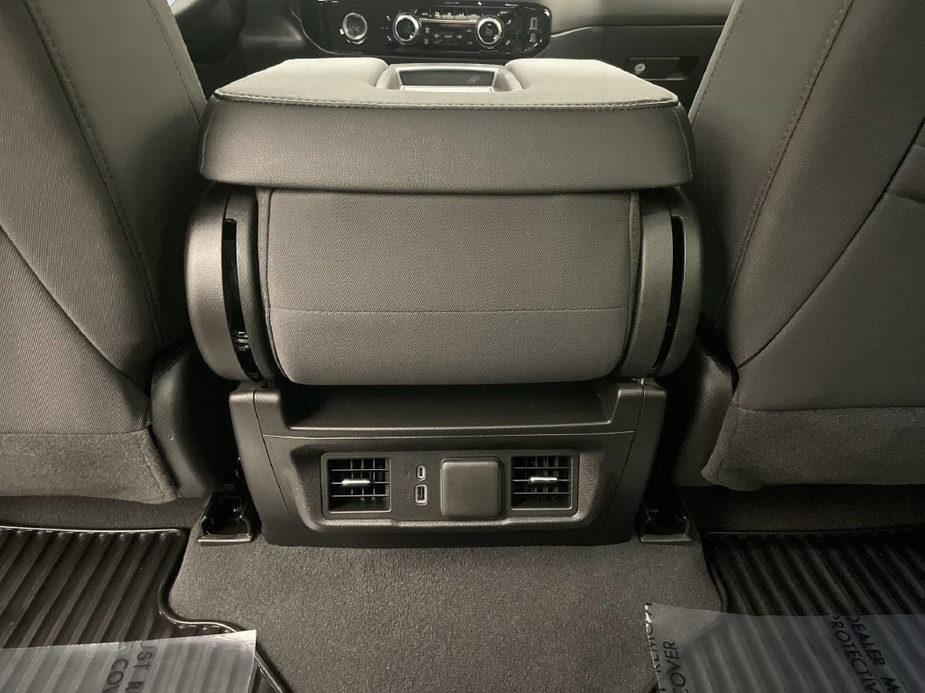 Used 2024 GMC Sierra 1500 Elevation AWD/4WD image 15