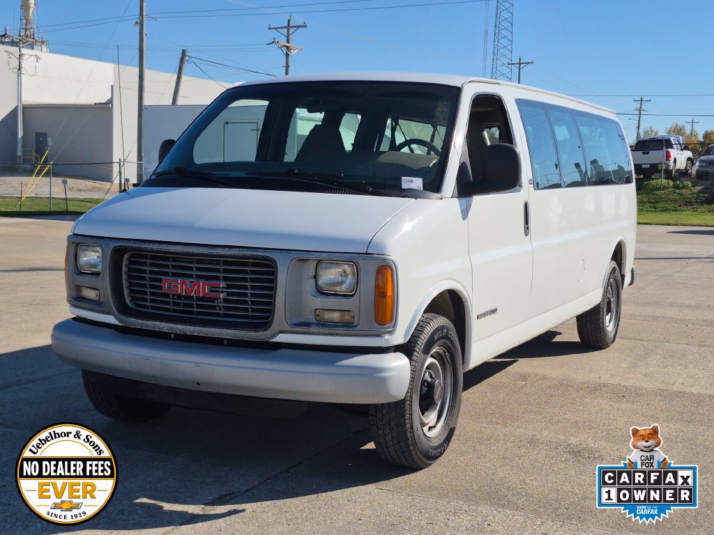 Used 2000 GMC Savana 3500 Extended Passenger w/ Convenience Pkg 1 RWD image 3