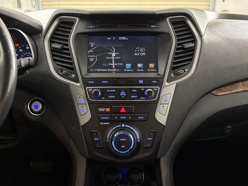 Used 2018 Hyundai Santa Fe Sport w/ Cargo Package FWD image 16