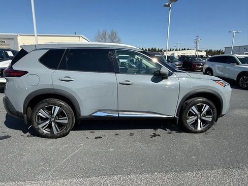 Used 2023 Nissan Rogue SL image 15