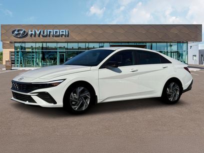 New 2025 Hyundai Elantra SEL