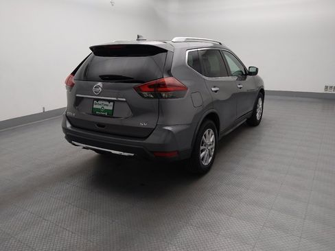 Used 2018 Nissan Rogue SV FWD image 9