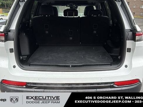 Used 2023 Jeep Grand Cherokee Altitude AWD/4WD image 26