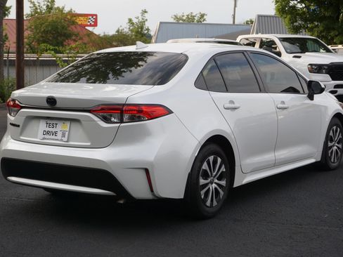 Used 2022 Toyota Corolla LE w/ Premium Interior Package FWD image 5