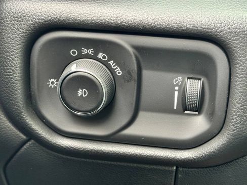 New 2026 RAM 3500 Tradesman w/ Chrome Appearance Group AWD/4WD image 26