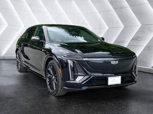 Used 2026 Cadillac Lyriq V w/ LPO, Floor Liner Package AWD/4WD image 8