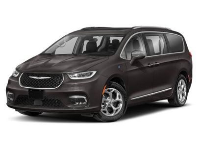 Certified 2023 Chrysler Pacifica Touring-L w/ S Appearance Package
