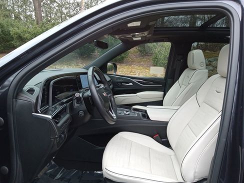 Used 2023 Cadillac Escalade Sport w/ Touring Package image 11