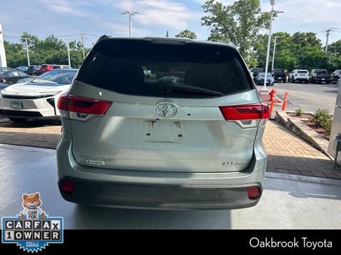 Used 2018 Toyota Highlander XLE AWD/4WD image 6