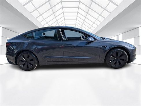 Used 2024 Tesla Model 3 Standard Range image 7
