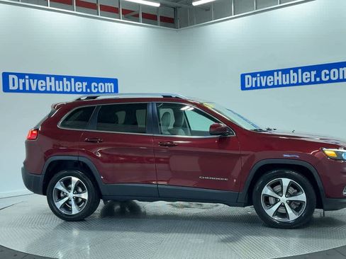 Used 2019 Jeep Cherokee Limited FWD image 3