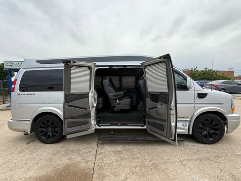 Used 2022 Chevrolet Express 2500 Extended w/ Enhanced Convenience Package image 1