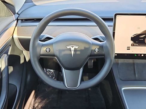 Used 2023 Tesla Model 3 Standard Range image 23