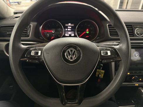 Used 2016 Volkswagen Passat 1.8T S image 11