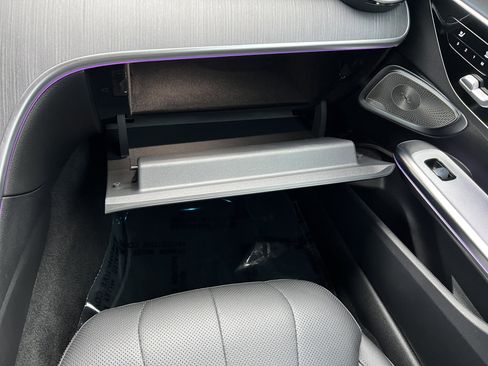 Used 2024 Mercedes-Benz CLE 300 4MATIC Coupe image 35