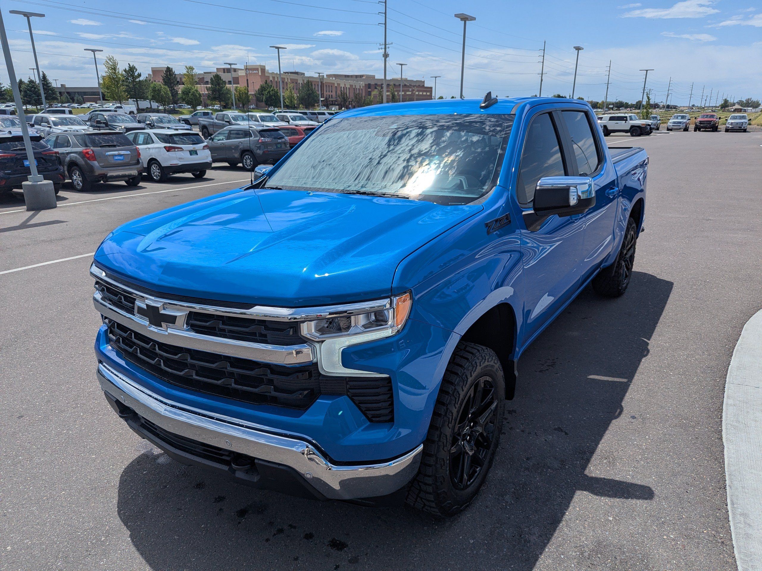 Used 2026 Chevrolet Silverado 1500 LT AWD/4WD image 8