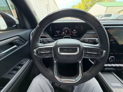 New 2026 GMC Acadia Denali w/ Super Cruise Package FWD image 12