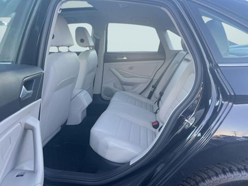 Certified 2022 Volkswagen Jetta SE image 14