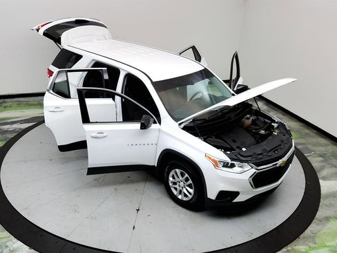 Used 2019 Chevrolet Traverse LS FWD image 36