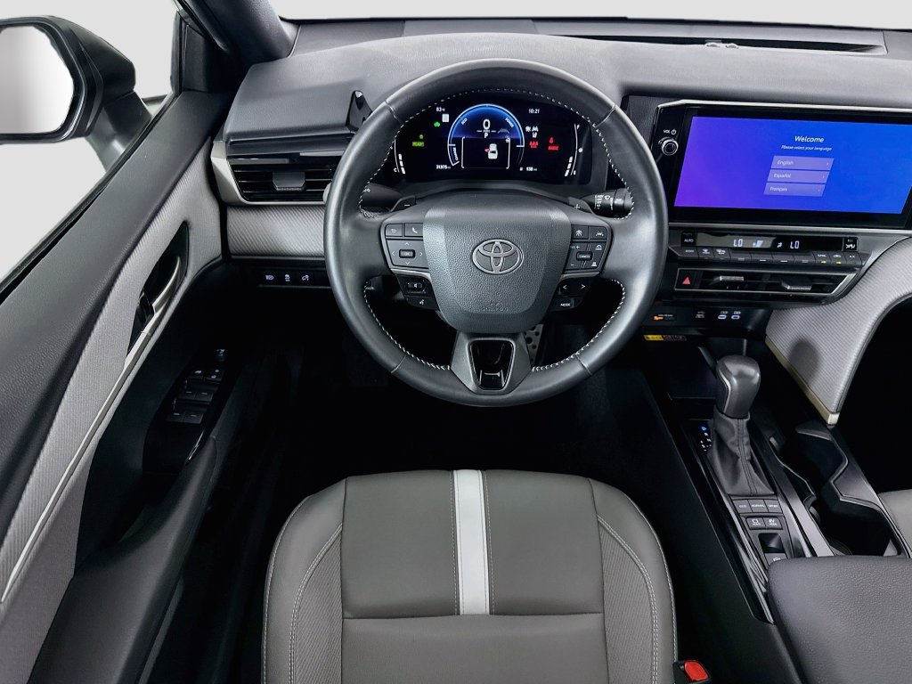 Used 2025 Toyota Camry SE w/ Multimedia Upgrade Package FWD image 10