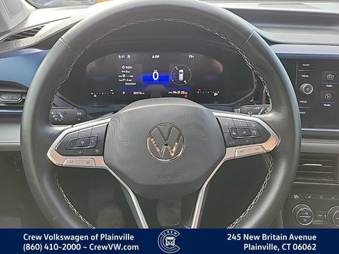 Certified 2024 Volkswagen Taos SE AWD/4WD image 6