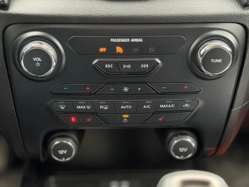 Used 2019 Ford Ranger Lariat w/ Equipment Group 501A Mid image 12