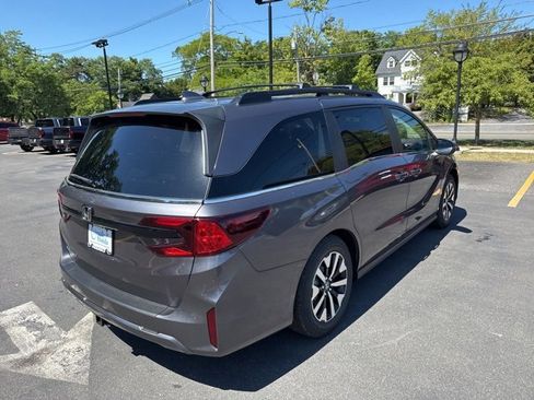 New 2026 Honda Odyssey EX-L image 3