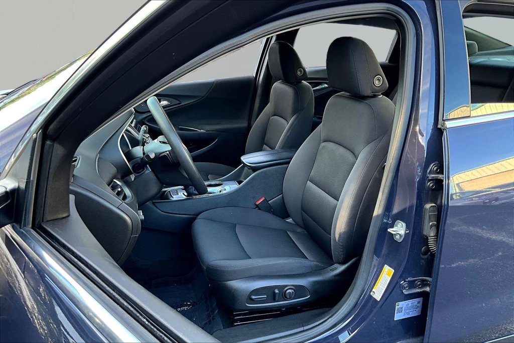 Used 2025 Chevrolet Malibu LT FWD image 22