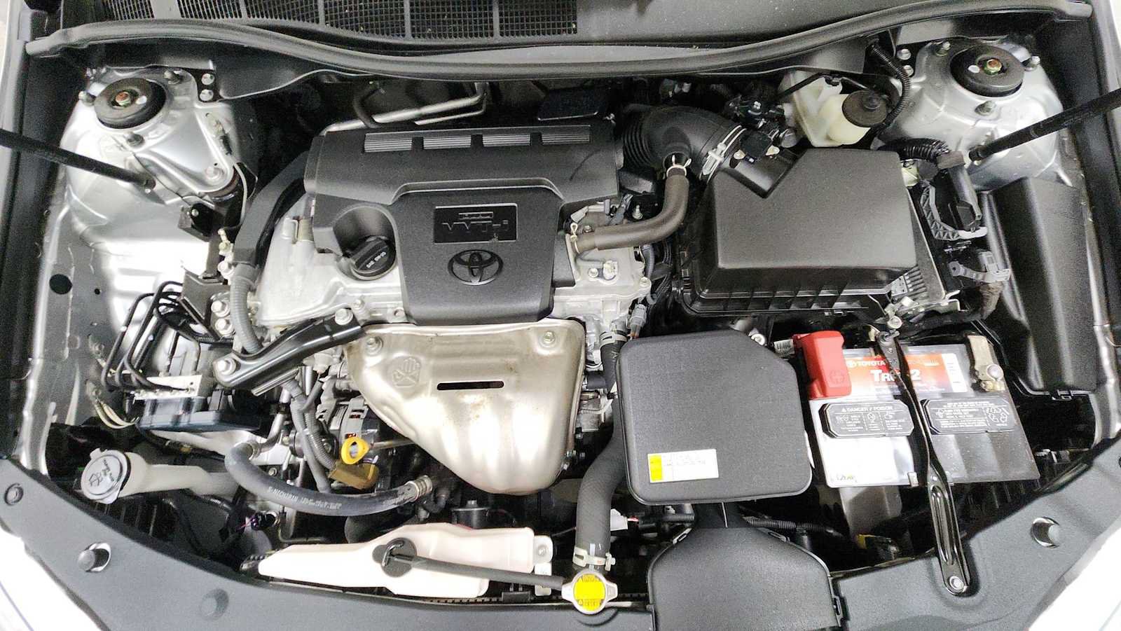 Certified 2016 Toyota Camry LE FWD image 29