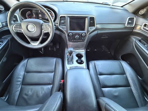 Used 2018 Jeep Grand Cherokee Limited w/ Trailer Tow Group IV image 16