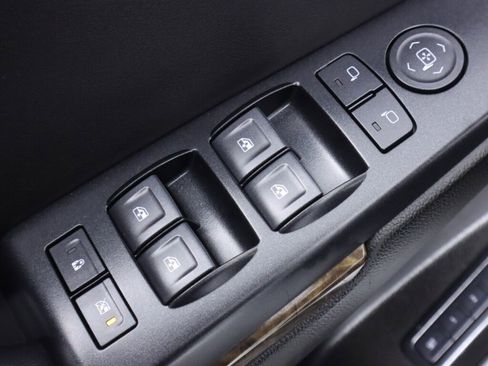Used 2019 Chevrolet Tahoe LT AWD/4WD image 25